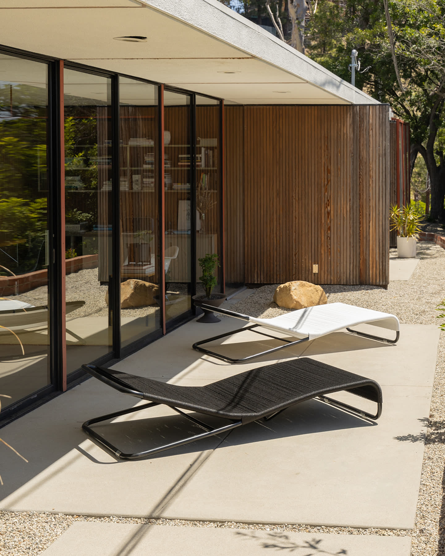 Two Modernica daybeds on the terrace at Case Study House #16.