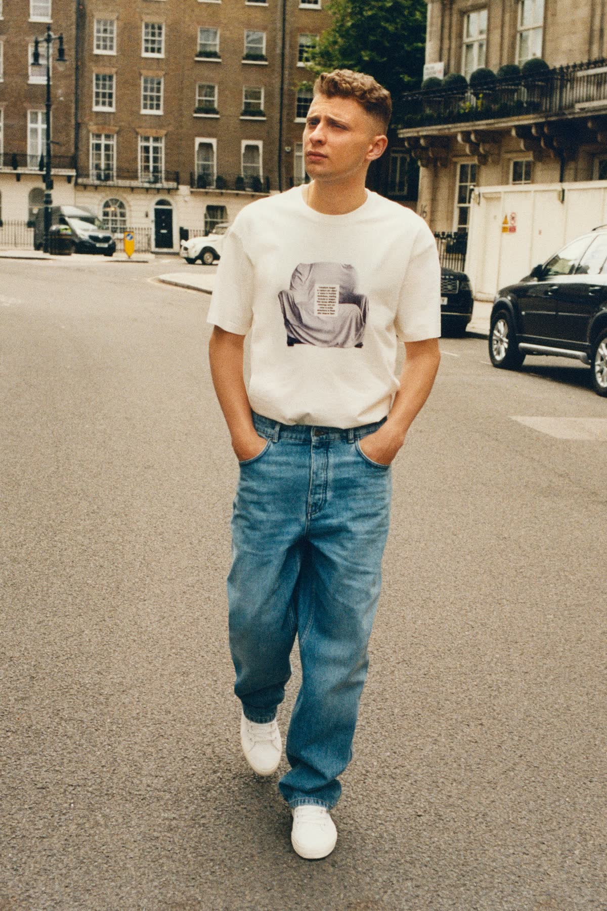 Blondey McCoy walking through a London street for Zara.